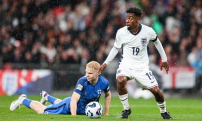 Angel Gomes impressed on his first start and is ‘capable of controlling games’, according to Lee Carsley.