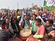 JMM and Co<em></em>ngress workers celebrate INDIA bloc's decisive lead amid the counting of votes for the Jharkhand assembly elections, at the JMM office, in Ranchi on November 23. (Image: PTI)